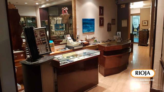 Local comercial en Venta en Florida Kalea en Ensanche