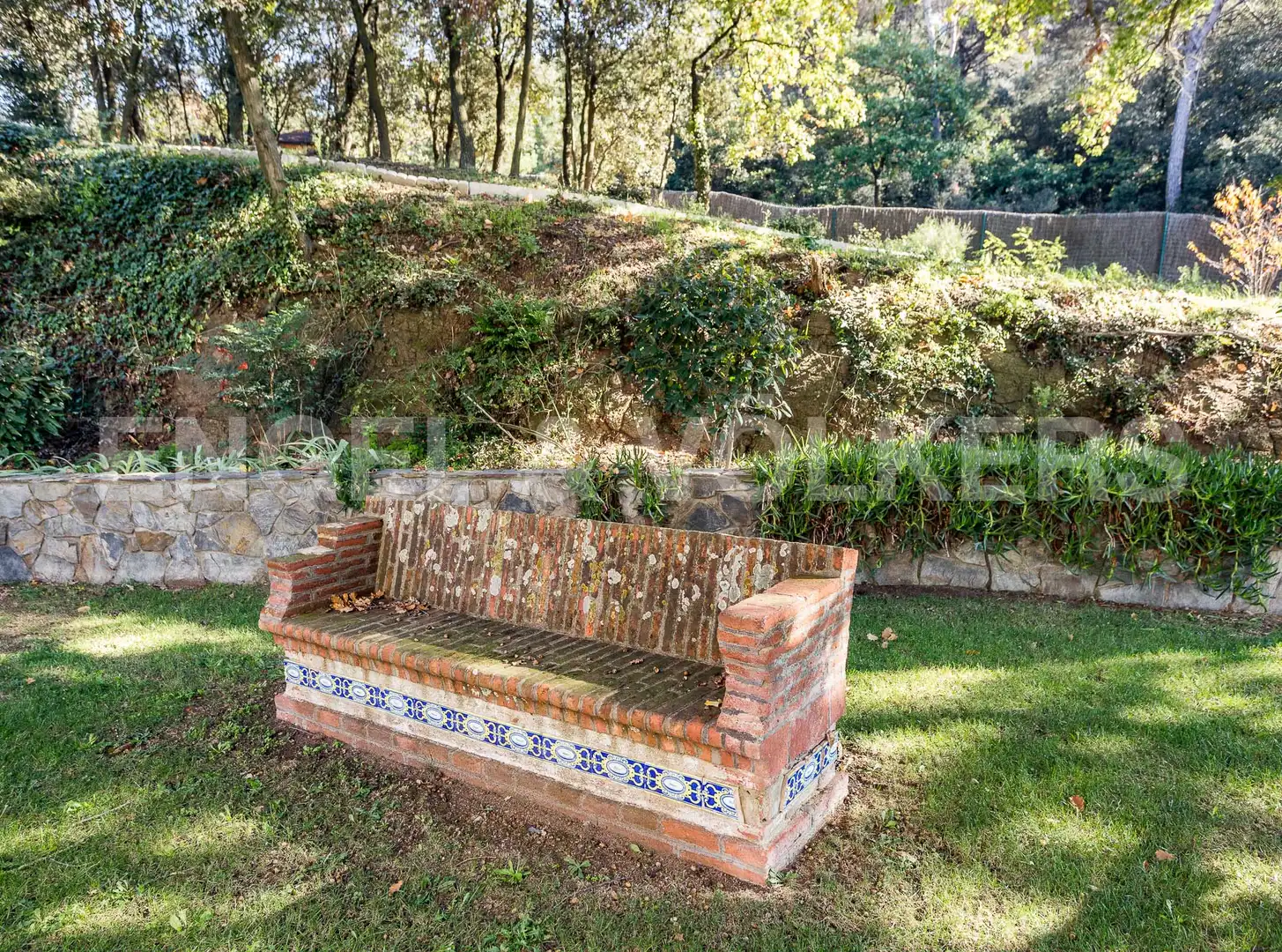 Garden of Country homes for sale in Llinars del Vallès  with Air Conditioner, Heating and Private garden