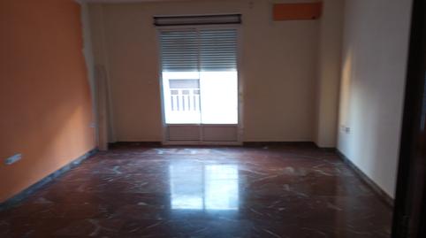 Foto 2 de Piso en venta en Torredonjimeno, Jaén