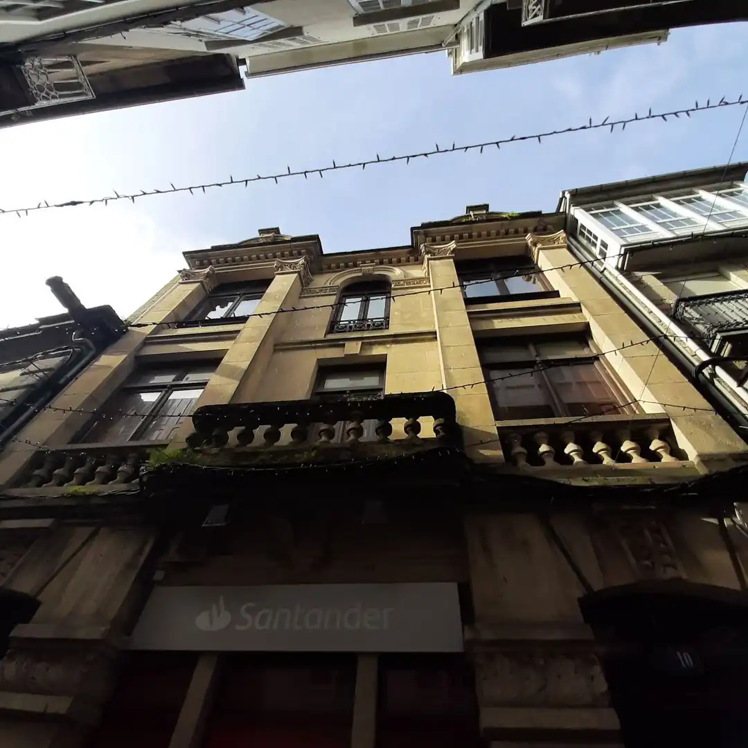 Vista exterior de Pis en venda en Viveiro amb Terrassa