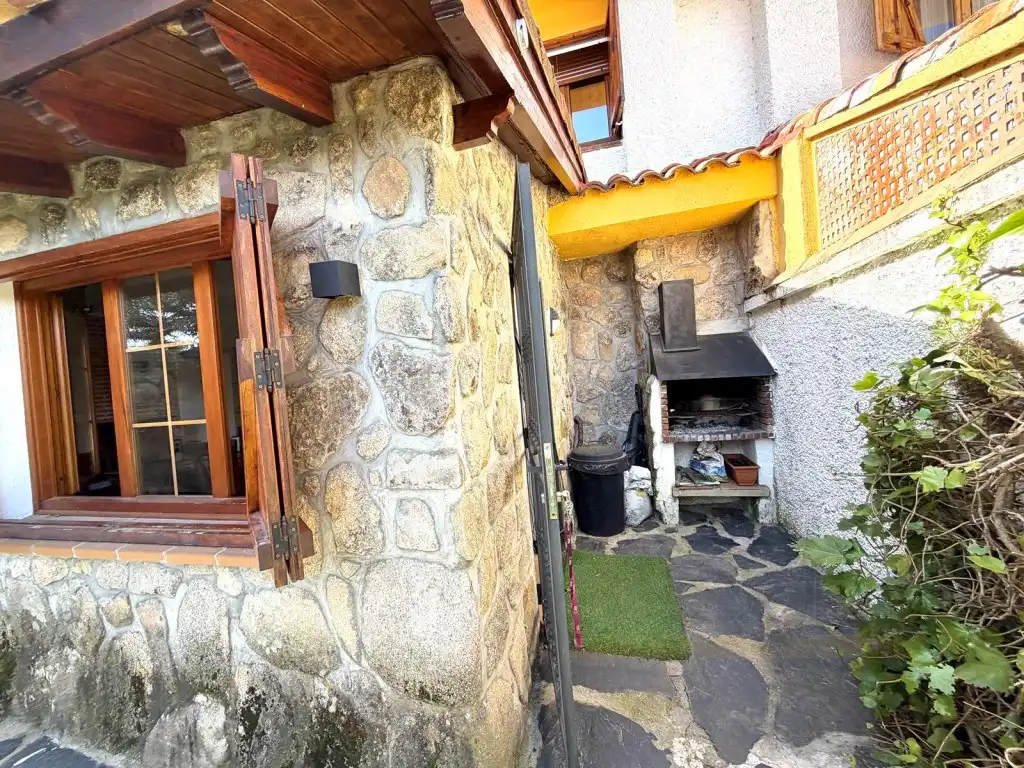 Vista exterior de Casa adosada en venta en Moralzarzal