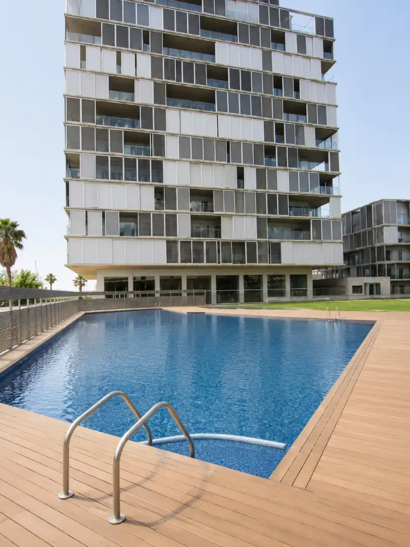 Piscina de Piso de alquiler en Barcelona con Aire acondicionado, Calefacción y Parquet