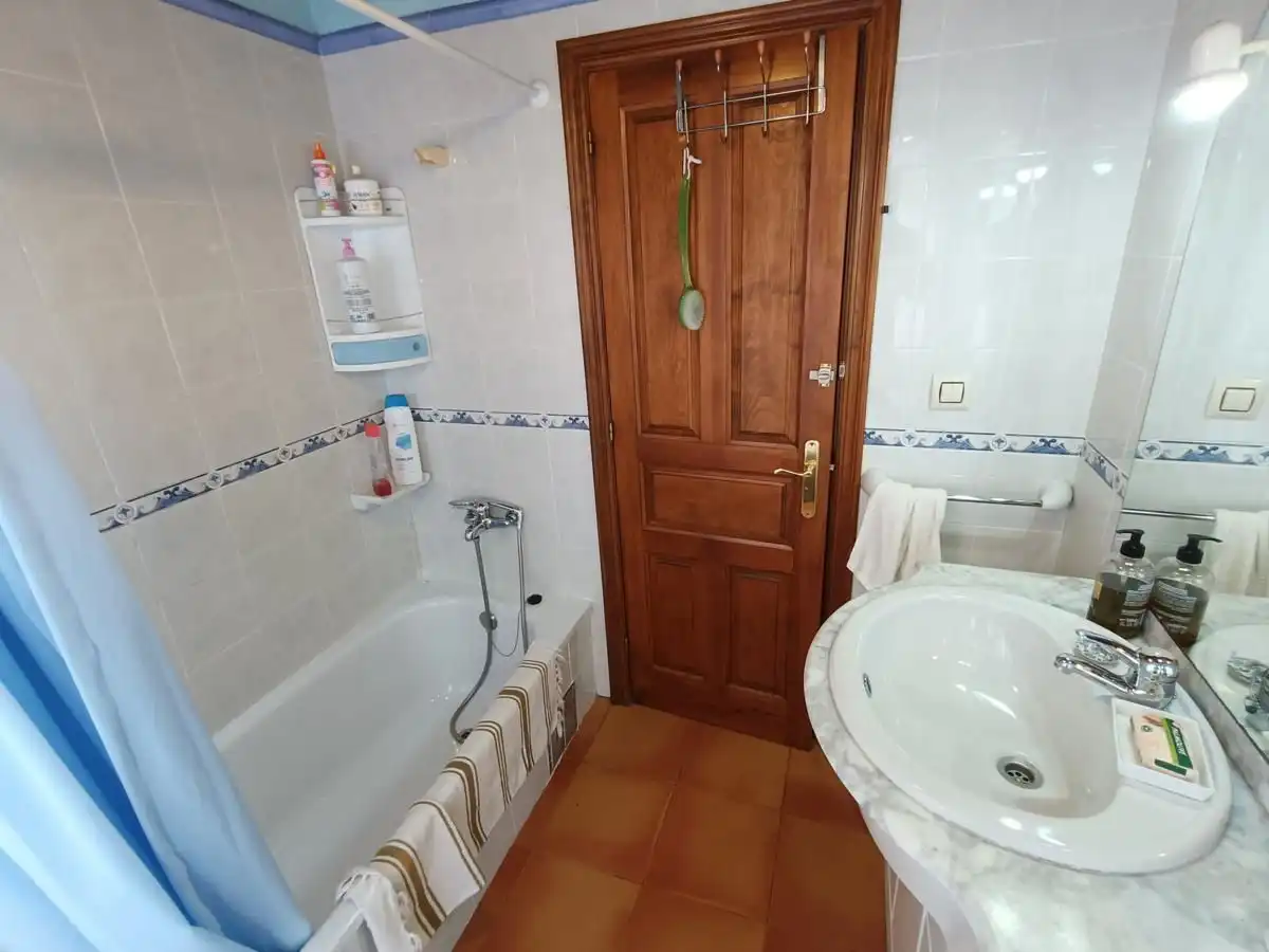 Baño de Casa o chalet en venta en Llanes con Calefacción, Terraza y Trastero