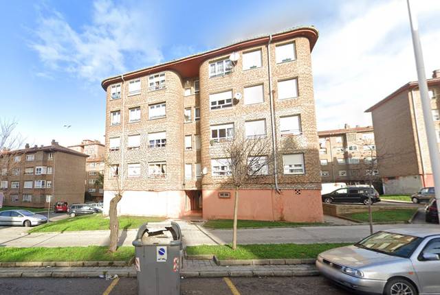 Piso en Venta en Avenida Herrera Oria en Alisal - San Román