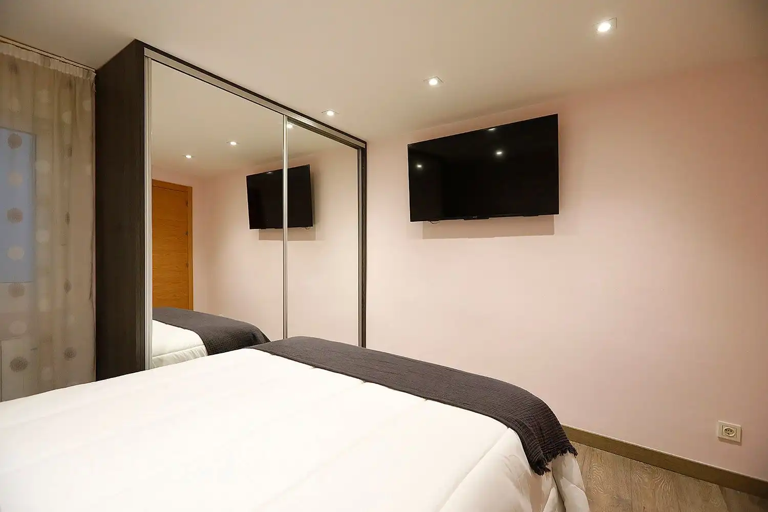 Schlafzimmer von Wohnung zum Verkauf in Irun  mit Heizung und Terrasse