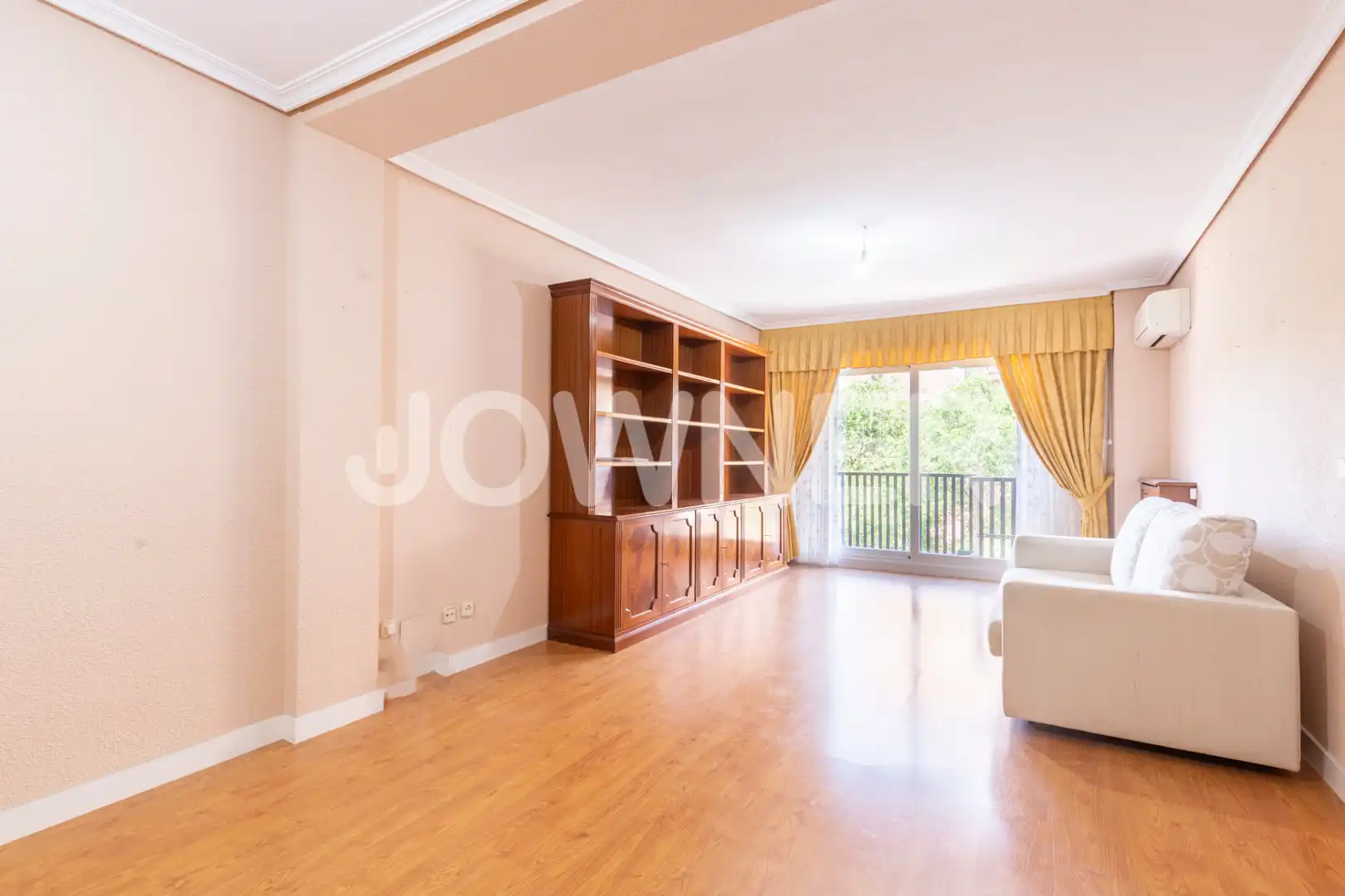 Sala de estar de Piso de alquiler en Madrid con Aire acondicionado, Calefacción y Terraza