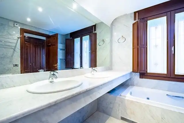 Baño de Casa o chalet en venta en Mamblas con Jardín privado, Terraza y Amueblado