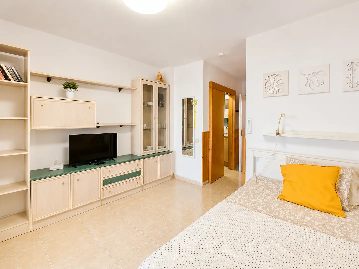Habitación de Estudio en venta en Benalmádena con Aire acondicionado, Terraza y Amueblado