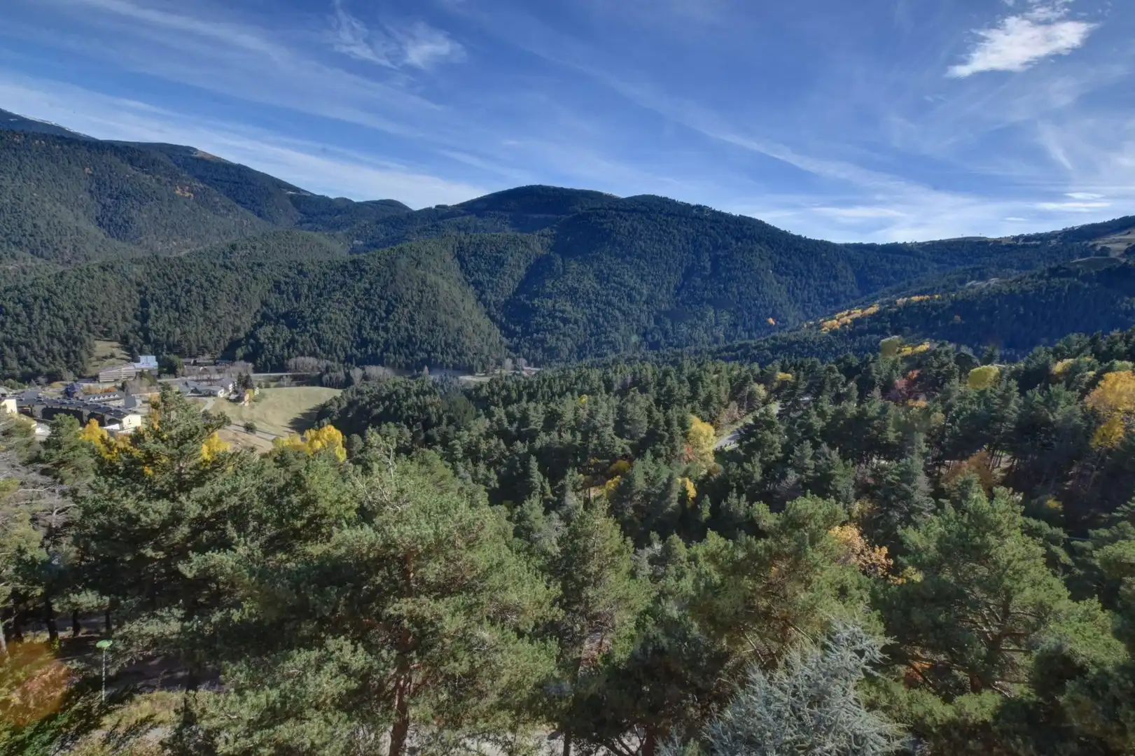 Vista exterior de Apartamento en venta en Alp con Aire acondicionado, Calefacción y Terraza