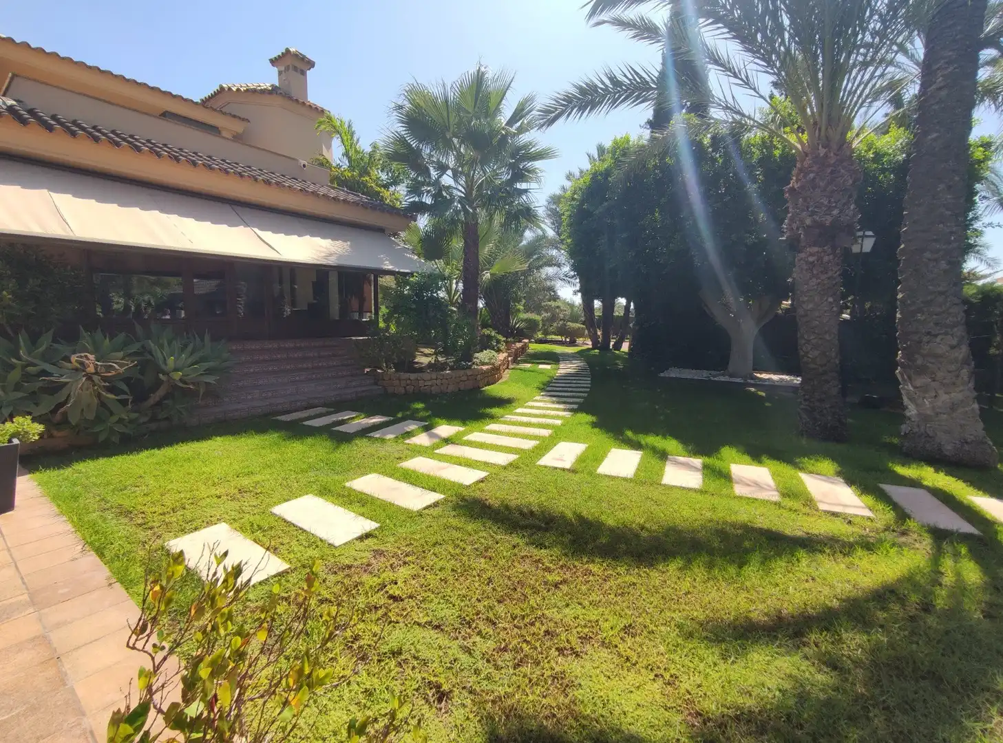 Jardí de Casa o xalet en venda en Elche / Elx amb Aire condicionat, Calefacció i Jardí privat