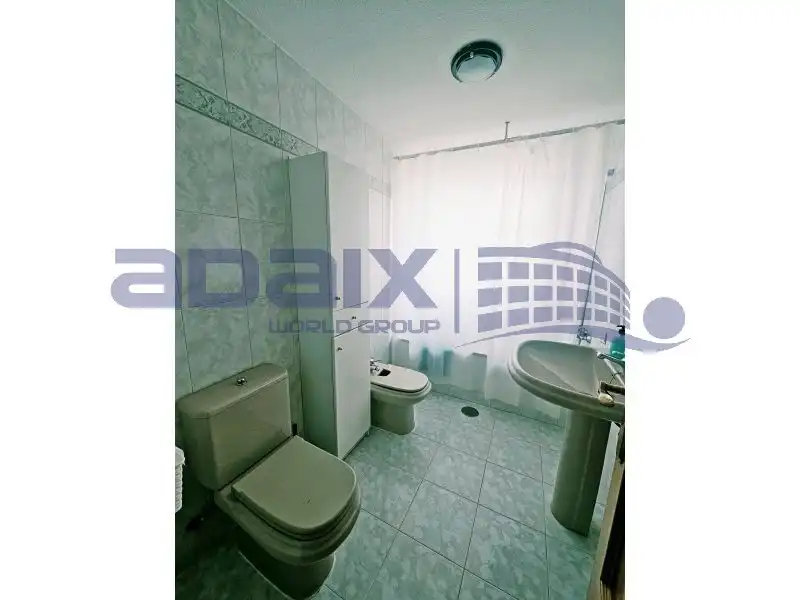 Baño de Piso de alquiler en Ciudad Real con Calefacción, Amueblado y Horno