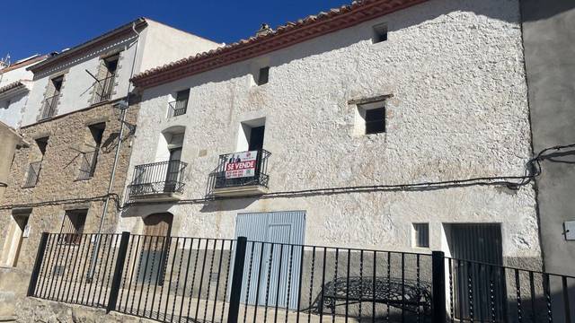 Casa-chalet en Venta en Chodos / Xodos