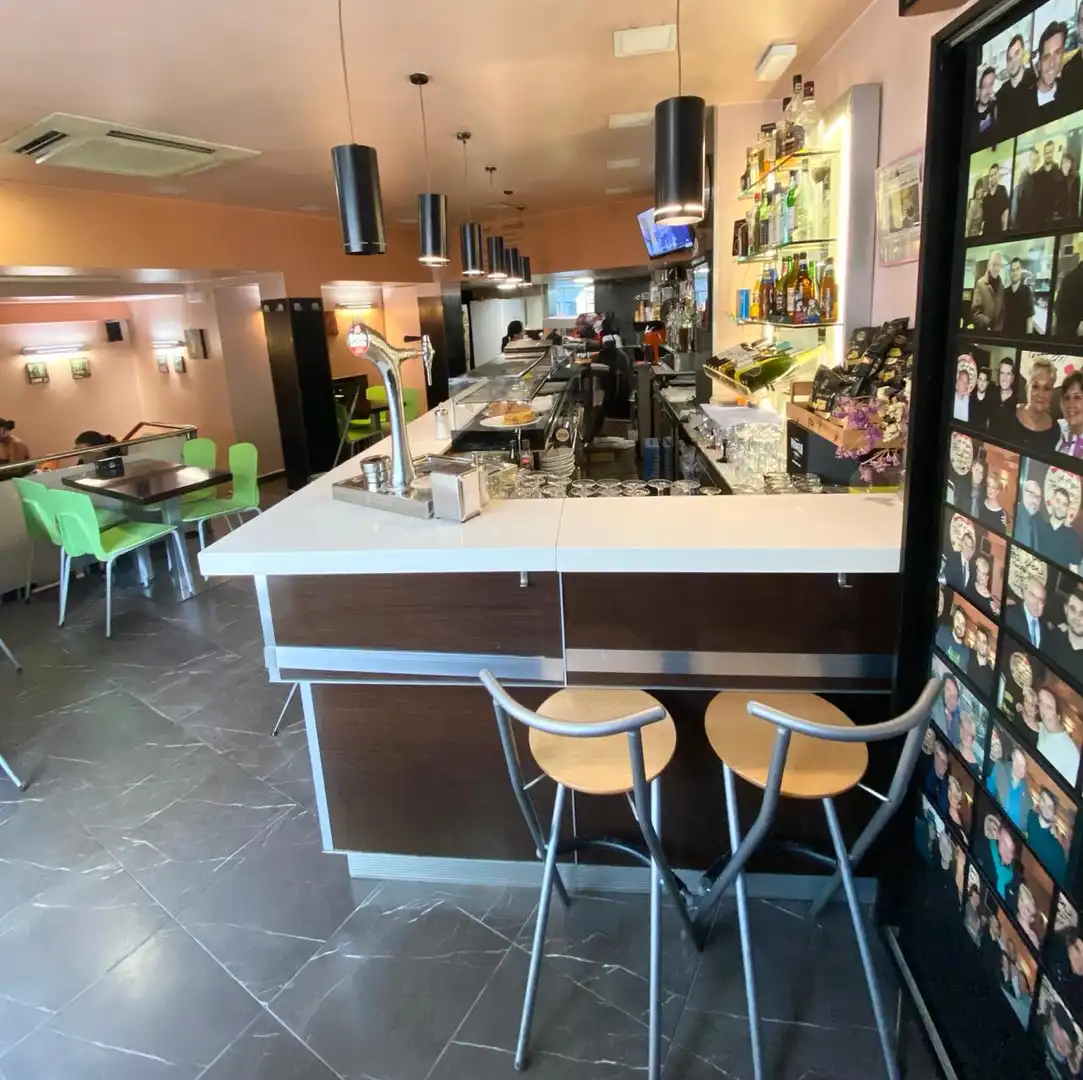 Local comercial de lloguer a Eixample