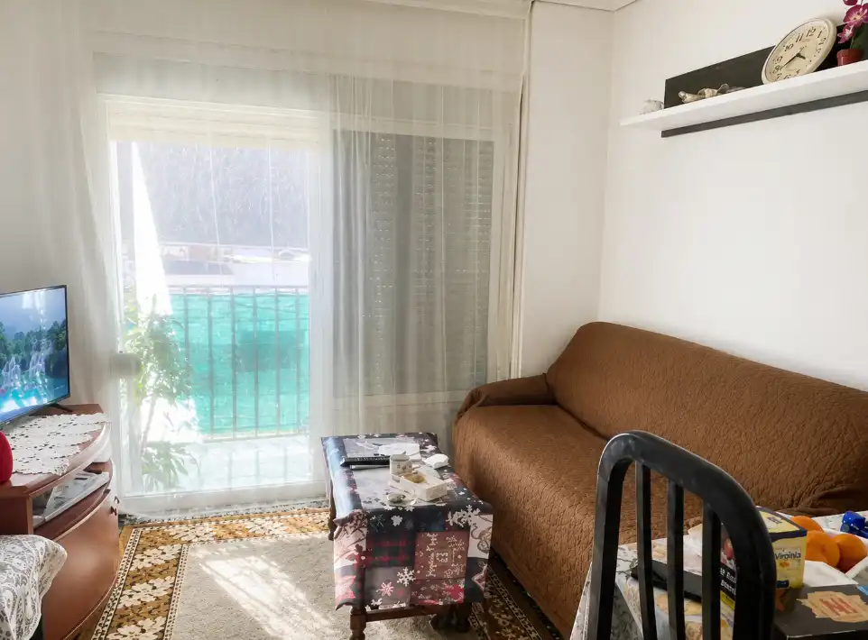 Sala de estar de Piso en venta en Castellón de la Plana / Castelló de la Plana con Balcón y Internet