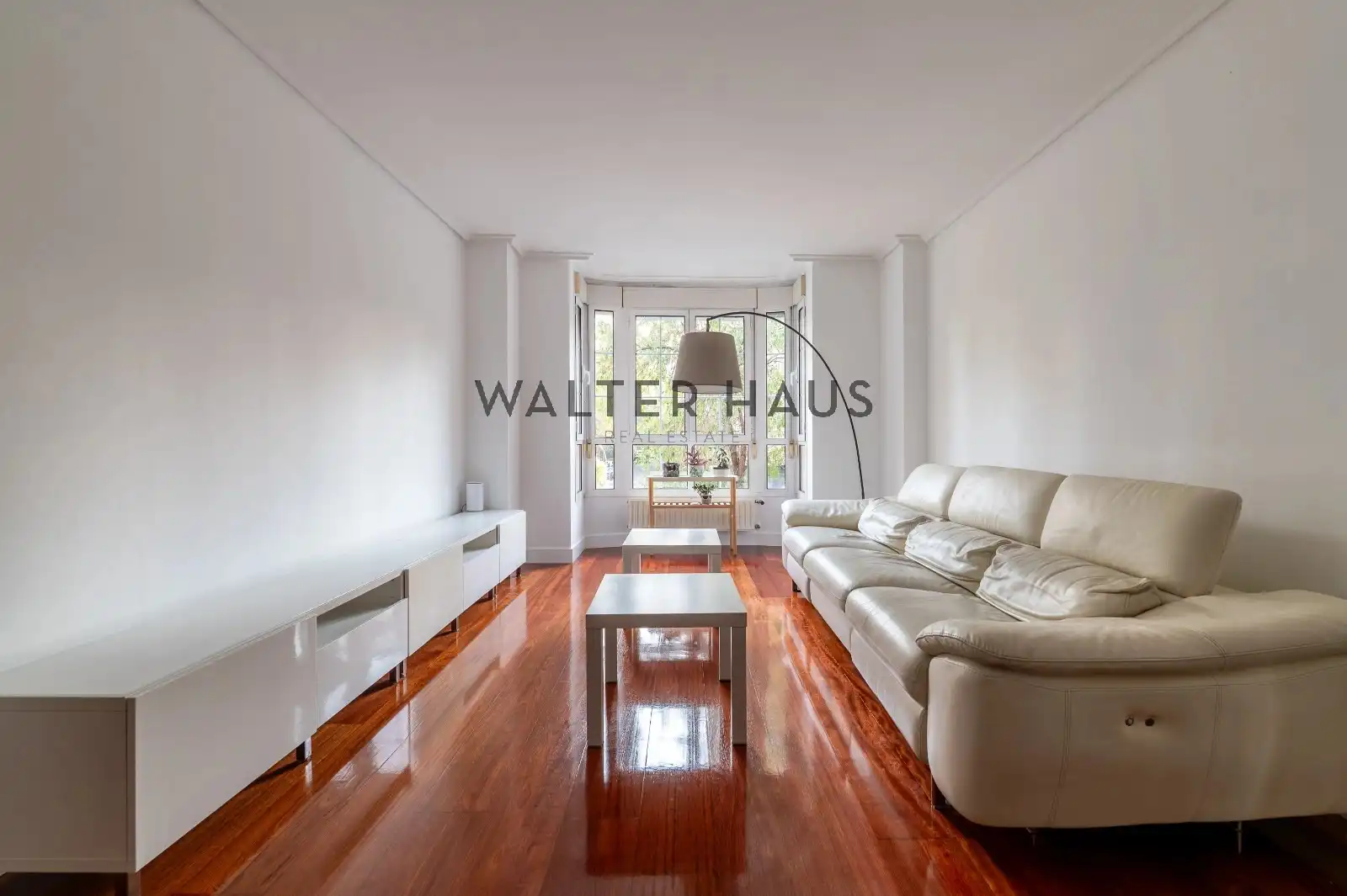 Wohnzimmer von Wohnung mieten mit Kaufoption in Madrid mit Klimaanlage, Heizung und Schwimmbad