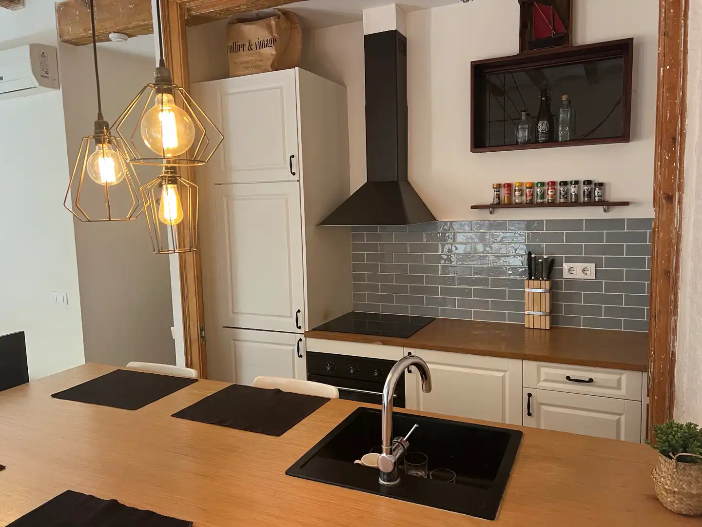Cocina de Piso en venta en Barcelona con Aire acondicionado, Calefacción y Amueblado