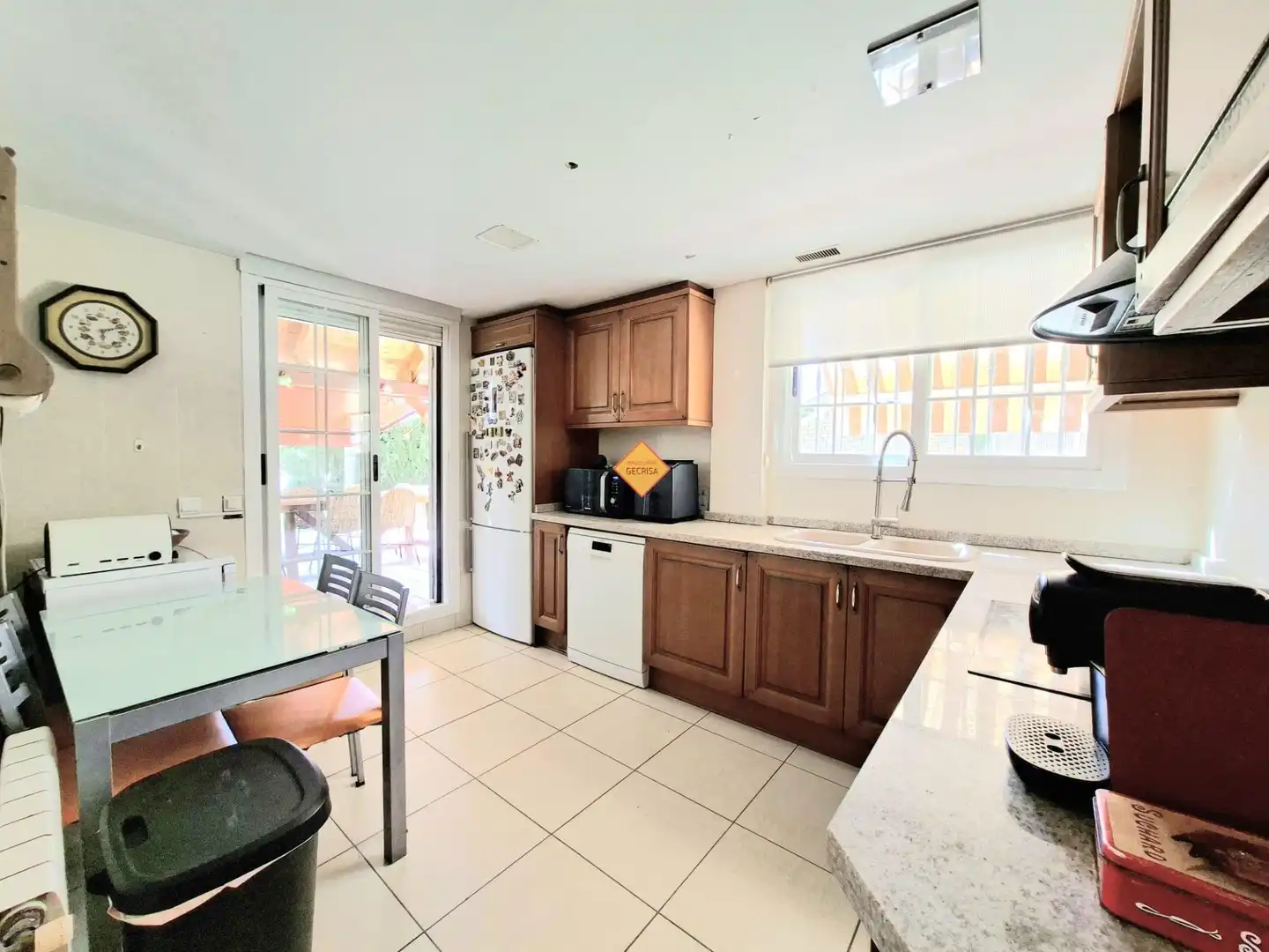 Cocina de Casa o chalet en venta en Paterna con Aire acondicionado, Calefacción y Jardín privado