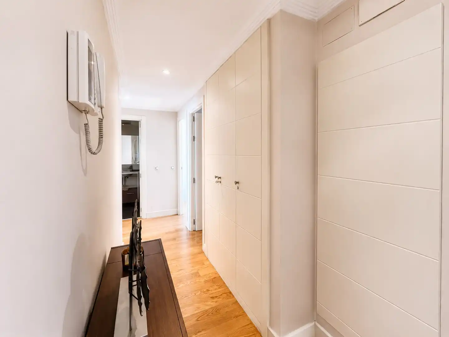 Flat for sale in Madrid  with Air Conditioner, Private garden and Storage room