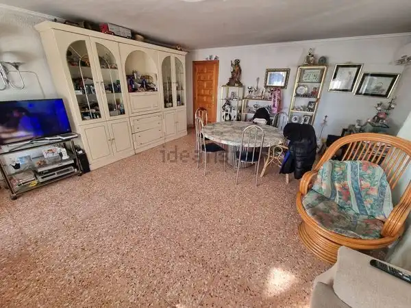 Sala d'estar de Casa o xalet en venda en Zaragoza amb Aire condicionat, Calefacció i Jardí privat