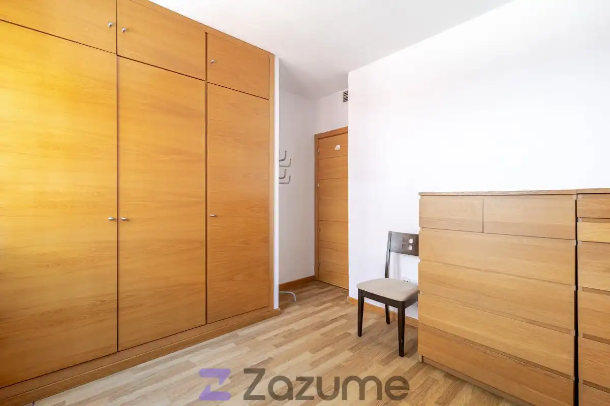 Dormitori de Pis de lloguer en Madrid amb Aire condicionat, Calefacció i Parquet