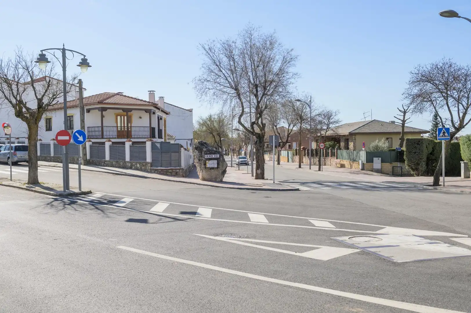Vista exterior de Casa o xalet en venda en Horche amb Aire condicionat, Terrassa i Piscina