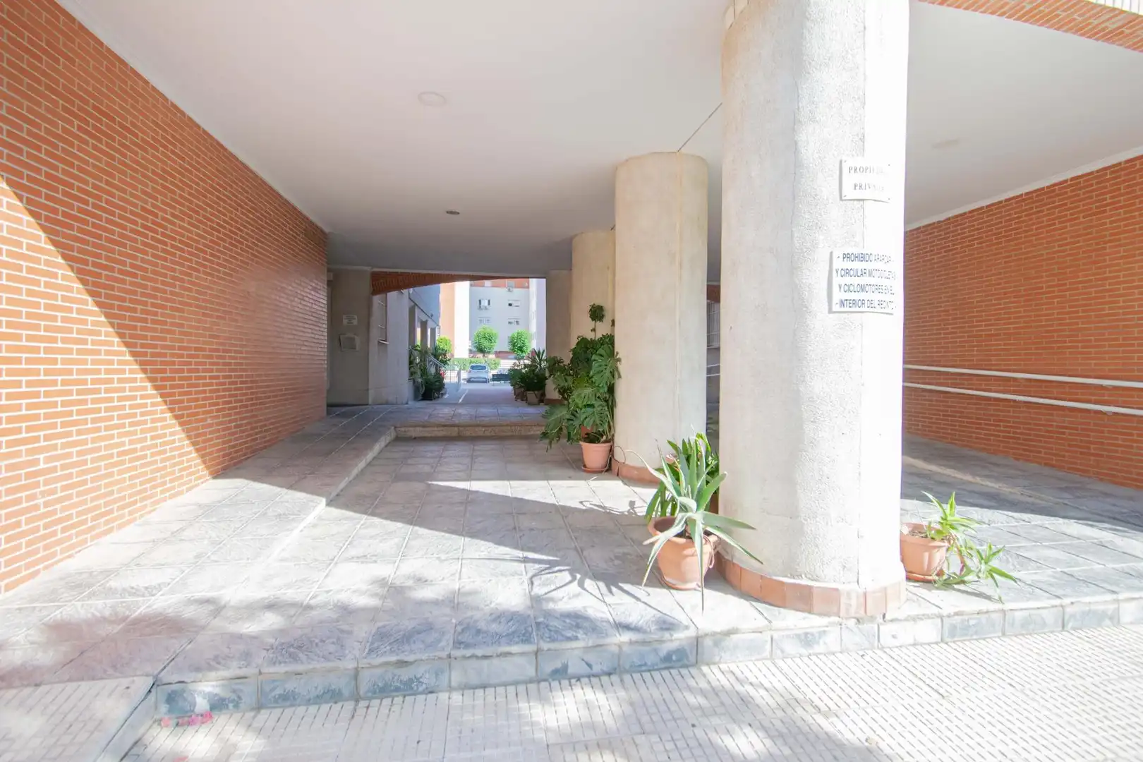 Wohnung zum Verkauf in Sevilla mit Klimaanlage und Abstellraum