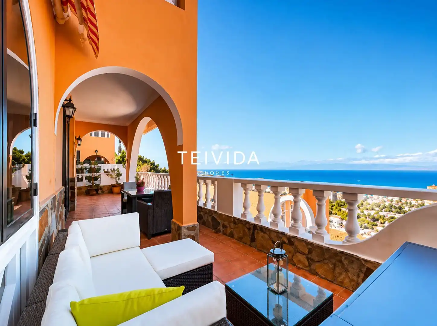 Terraced house for sale in Avenida Europa