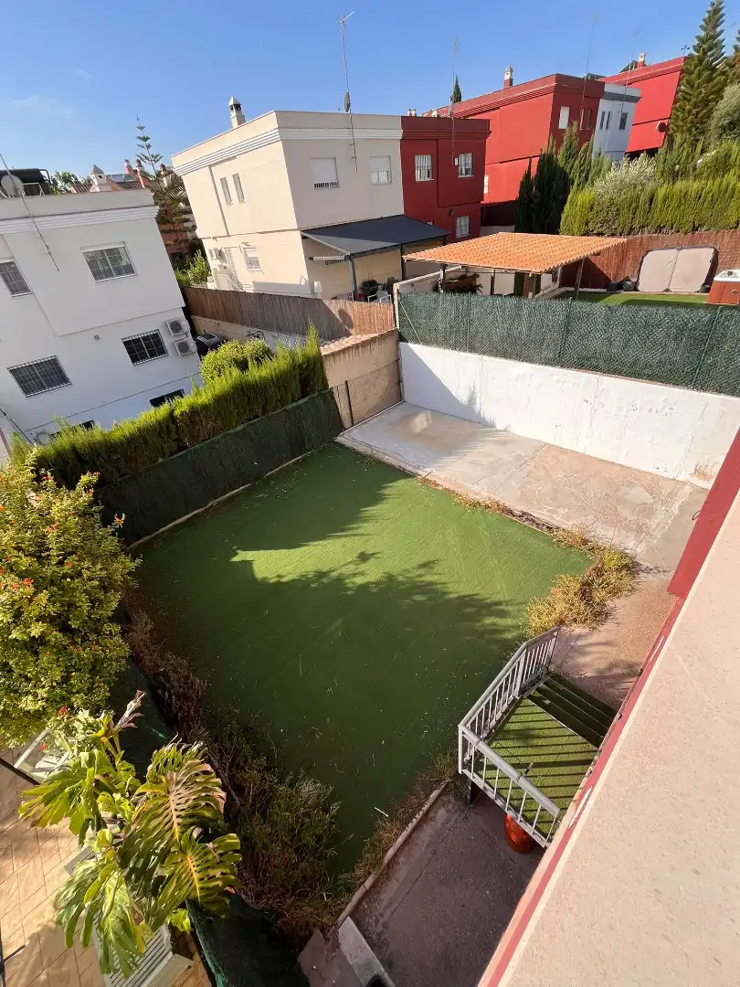 Casa aparellada amb piscina en venda a Colegio Europa, imagen 19