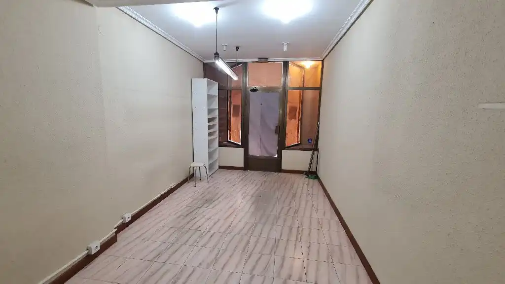 Local commercial à vendre à Avenida de la Paz, imagen 5