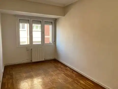 Dormitori de Pis en venda en Gijón 
