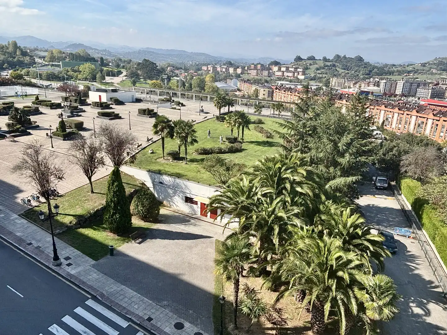 Vista exterior de Piso en venta en Oviedo  con Calefacción, Jardín privado y Parquet
