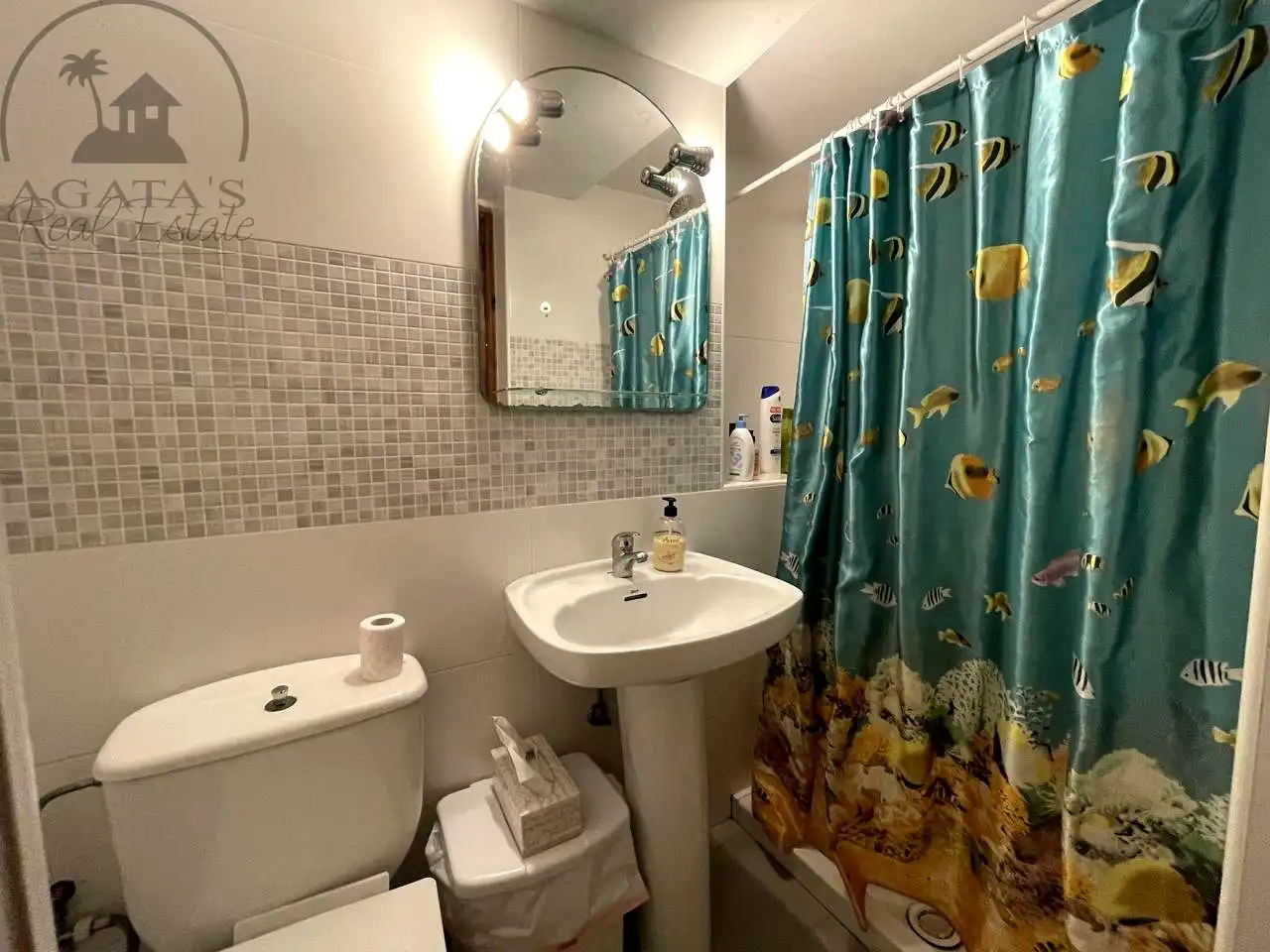 Bany de Casa o xalet en venda en Adeje amb Terrassa, Moblat i Piscina comunitària