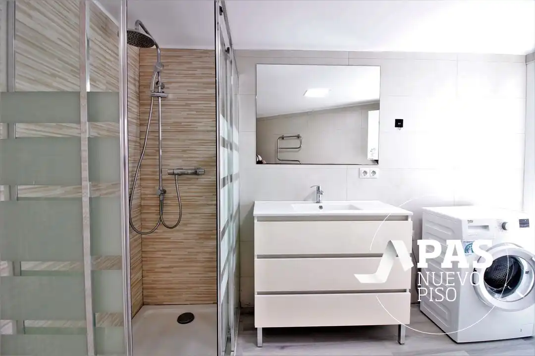 Baño de Casa o chalet en venta en Santander con Calefacción, Parquet y Terraza