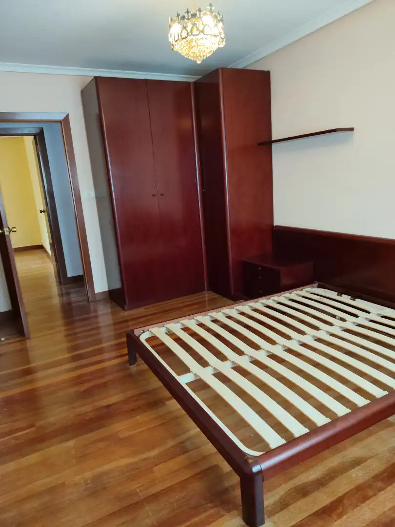 Habitación de Piso en venta en Irun  con Calefacción, Parquet y Trastero