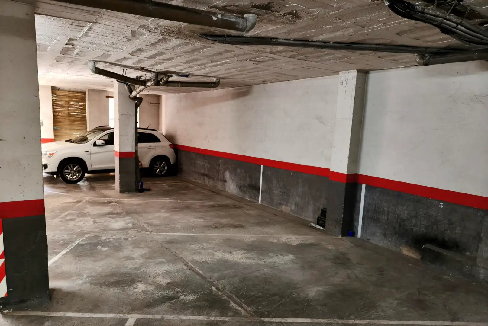 Garage for rent in Carrer de Salvà, El Poble Sec - Parc de Montjuïc