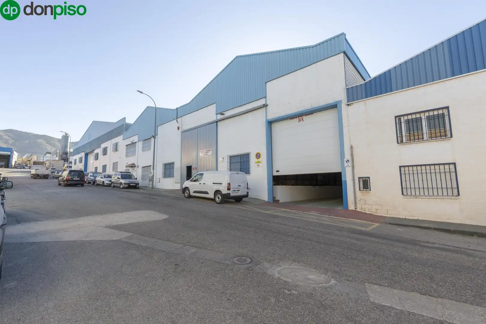 Vista exterior de Nau industrial en venda en Dúrcal