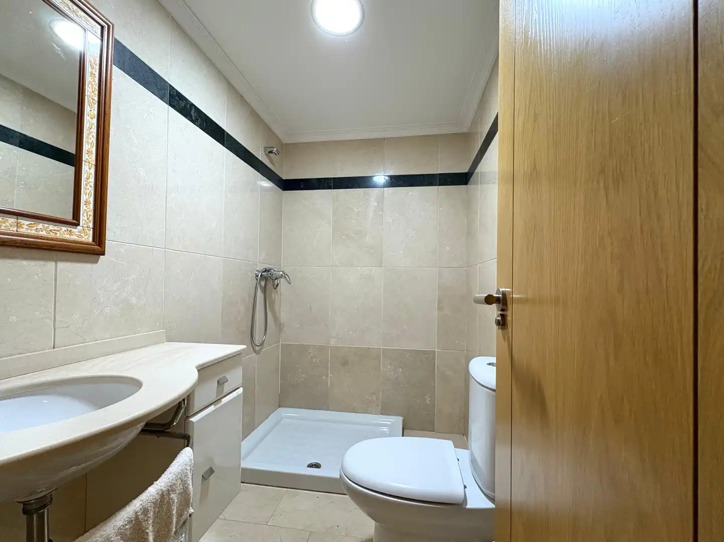 Baño de Dúplex en venta en Santiago de Compostela  con Calefacción, Parquet y Trastero