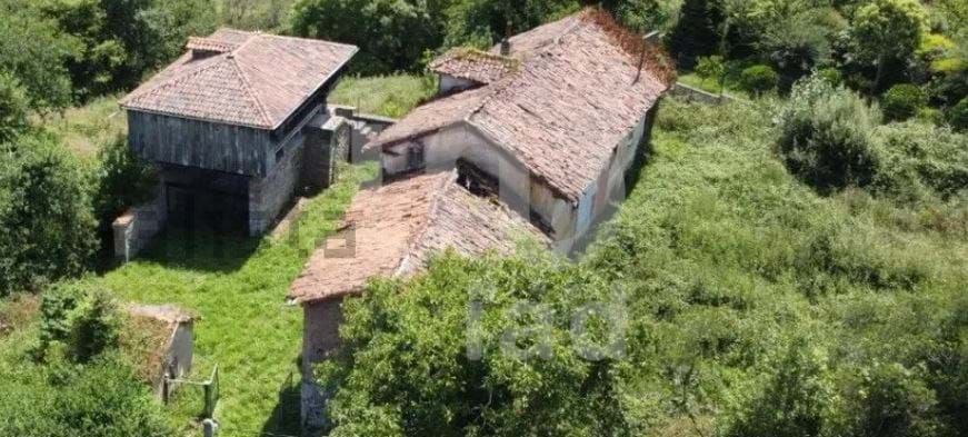 Building for sale in Castrillón