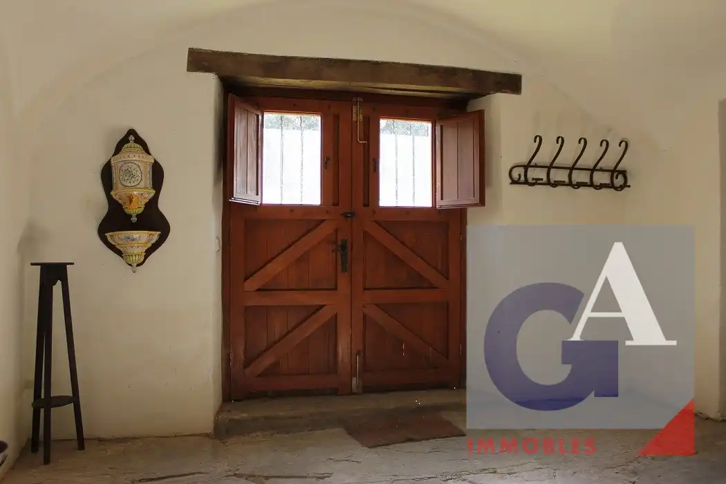 Casa rústica amb terrassa en venda a Sant Joan Les Fonts, imagen 4