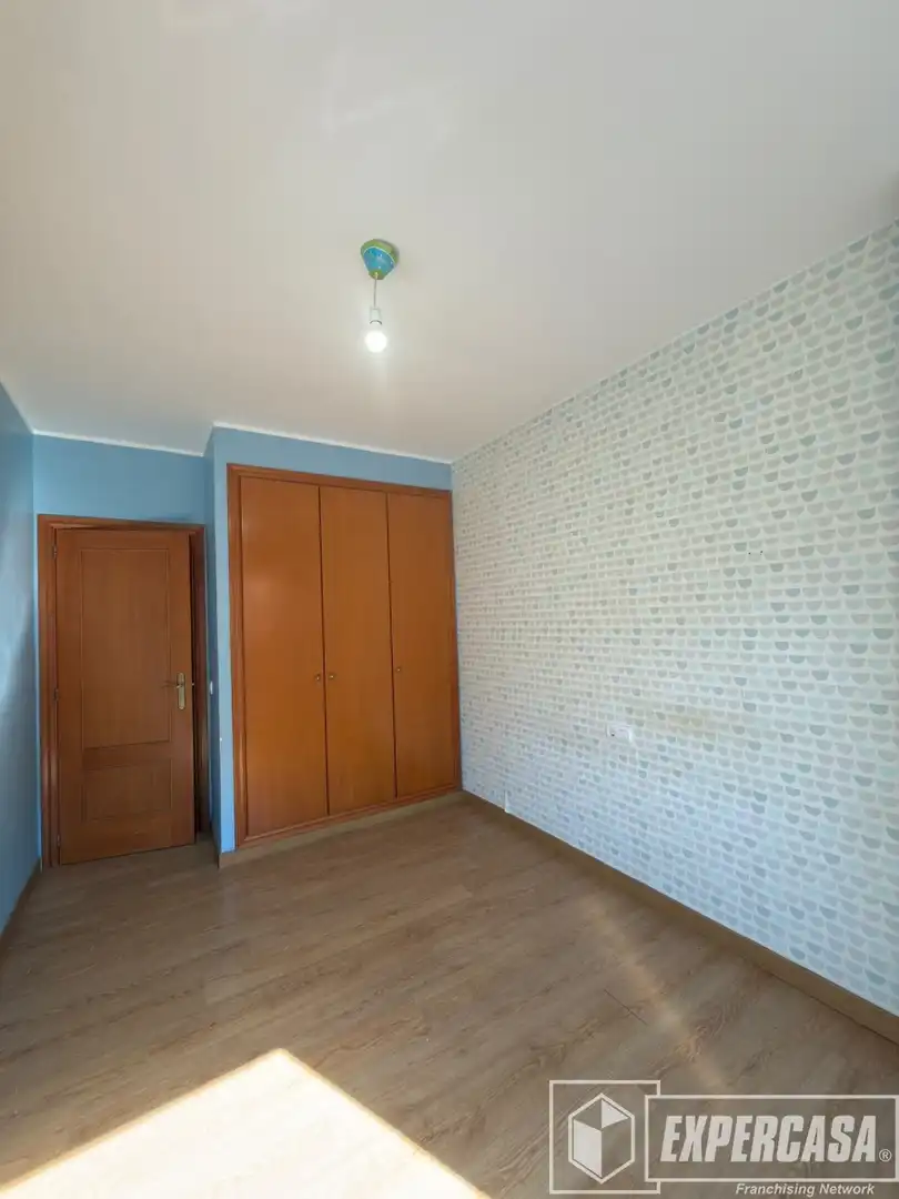 Habitación de Ático en venta en Alginet con Parquet, Terraza y Trastero