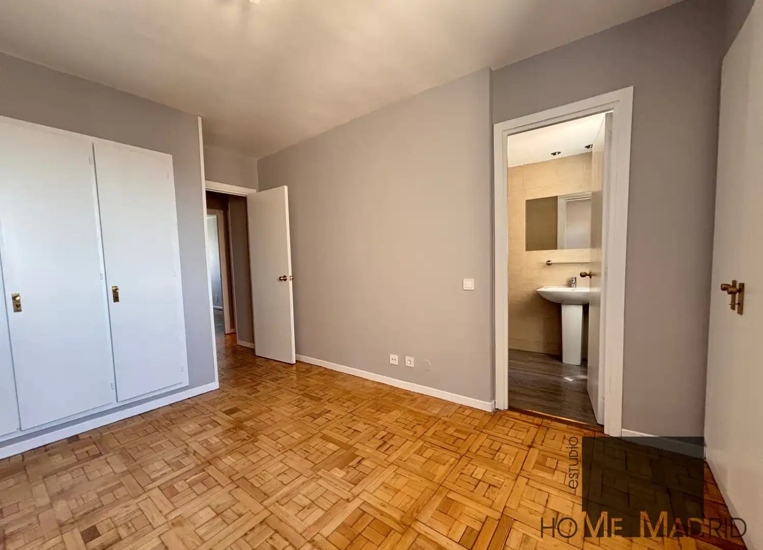 Bedroom of Flat for rent in Madrid  with Air Conditioner, Heating and Terrace