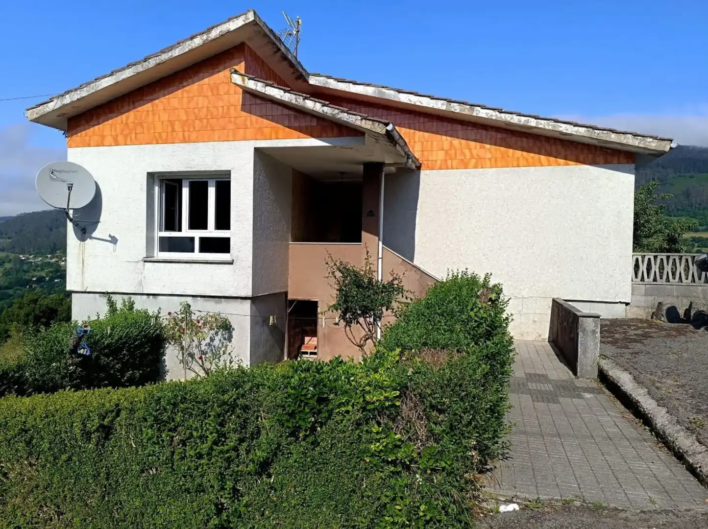 House with garden for sale in Caleyu
