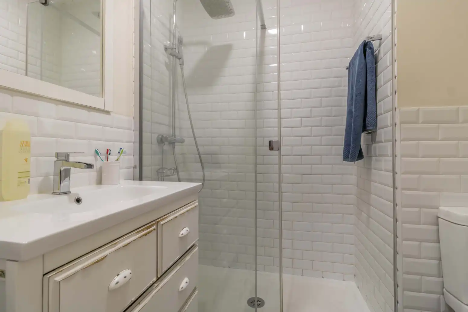 Baño de Piso en venta en Sevilla con Aire acondicionado y Balcón