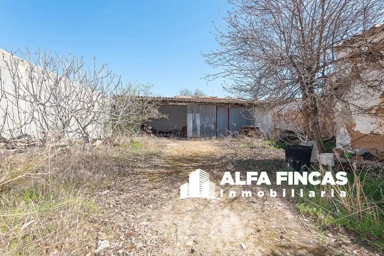 Casa o xalet en venda en El Provencio   amb Jardí privat