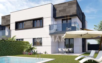 Exterior view of Single-family semi-detached for sale in Boadilla del Monte  with Air Conditioner, Heating and Private garden