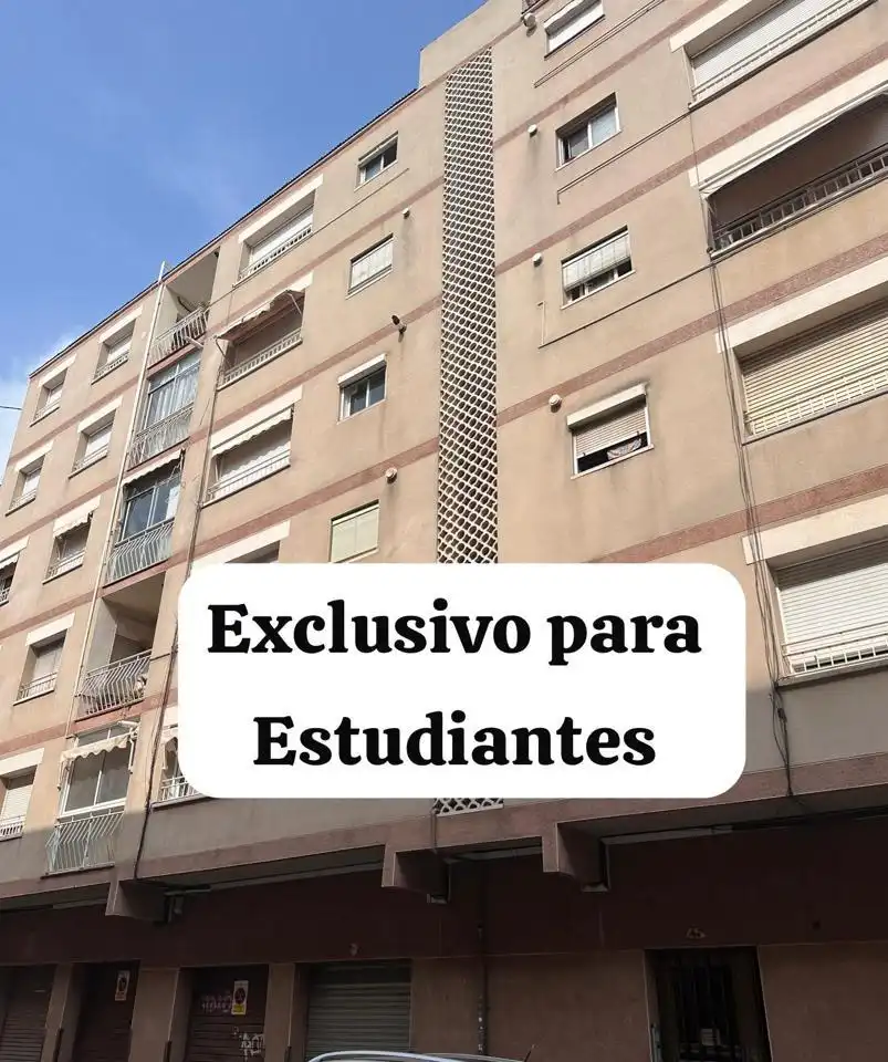 Vista exterior de Piso de alquiler en Terrassa con Amueblado