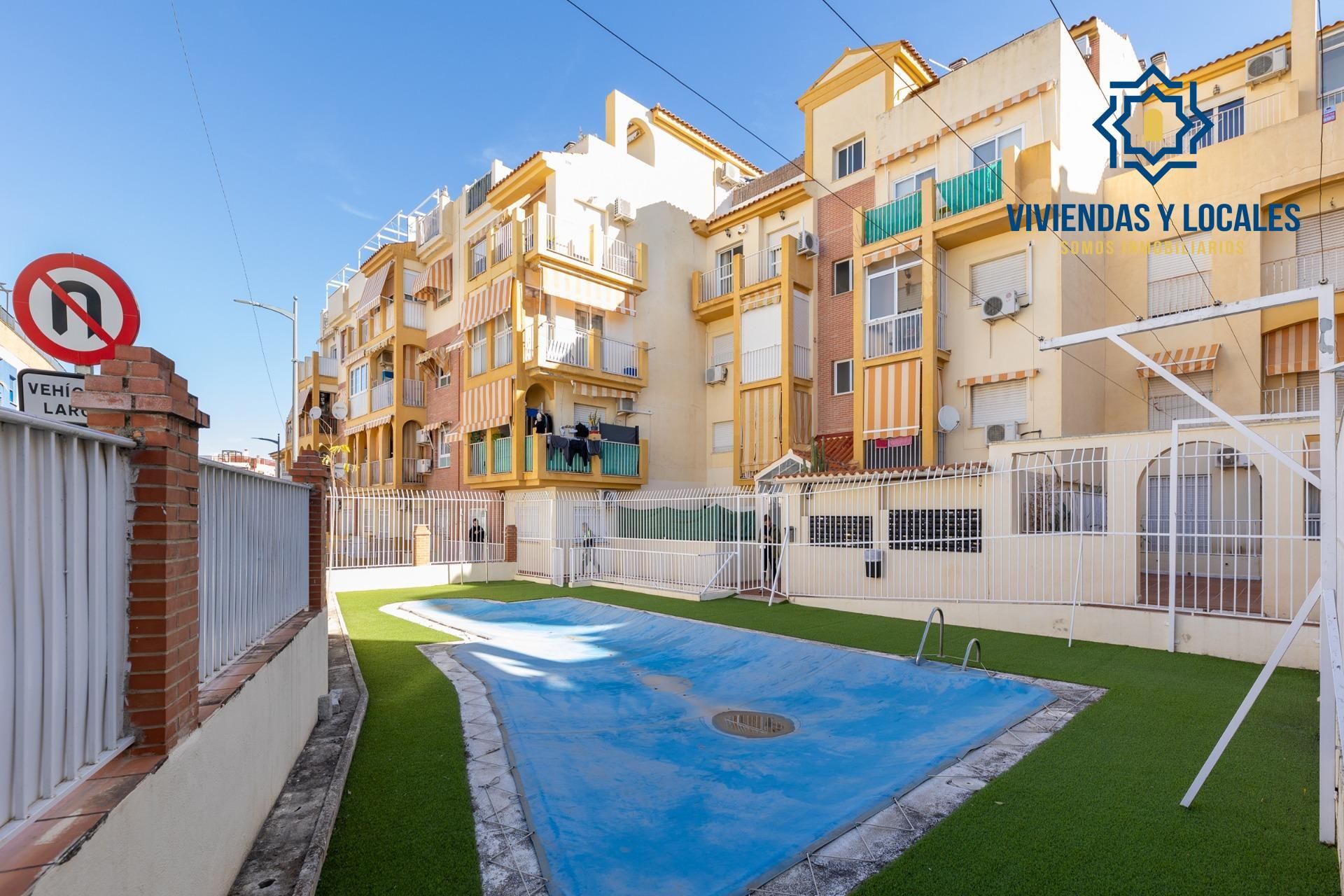 Exterior view of Duplex for sale in Gójar  with Air Conditioner, Terrace and Community pool