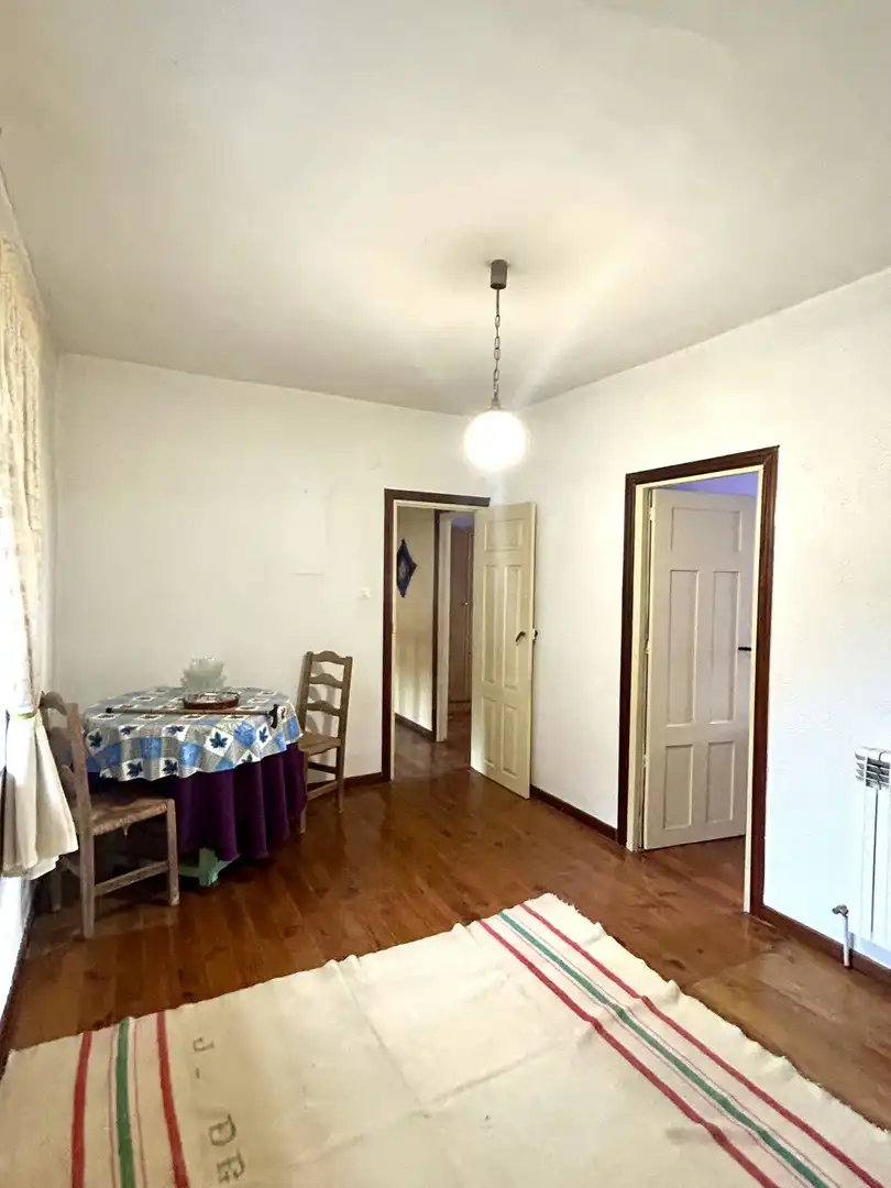 Comedor de Finca rústica en venta en Riello con Calefacción