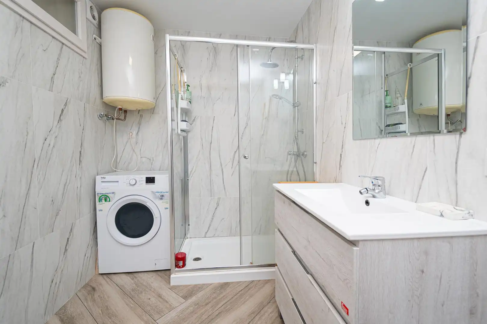Bathroom of Attic for rent in Calvià  with Air Conditioner, Terrace and Balcony