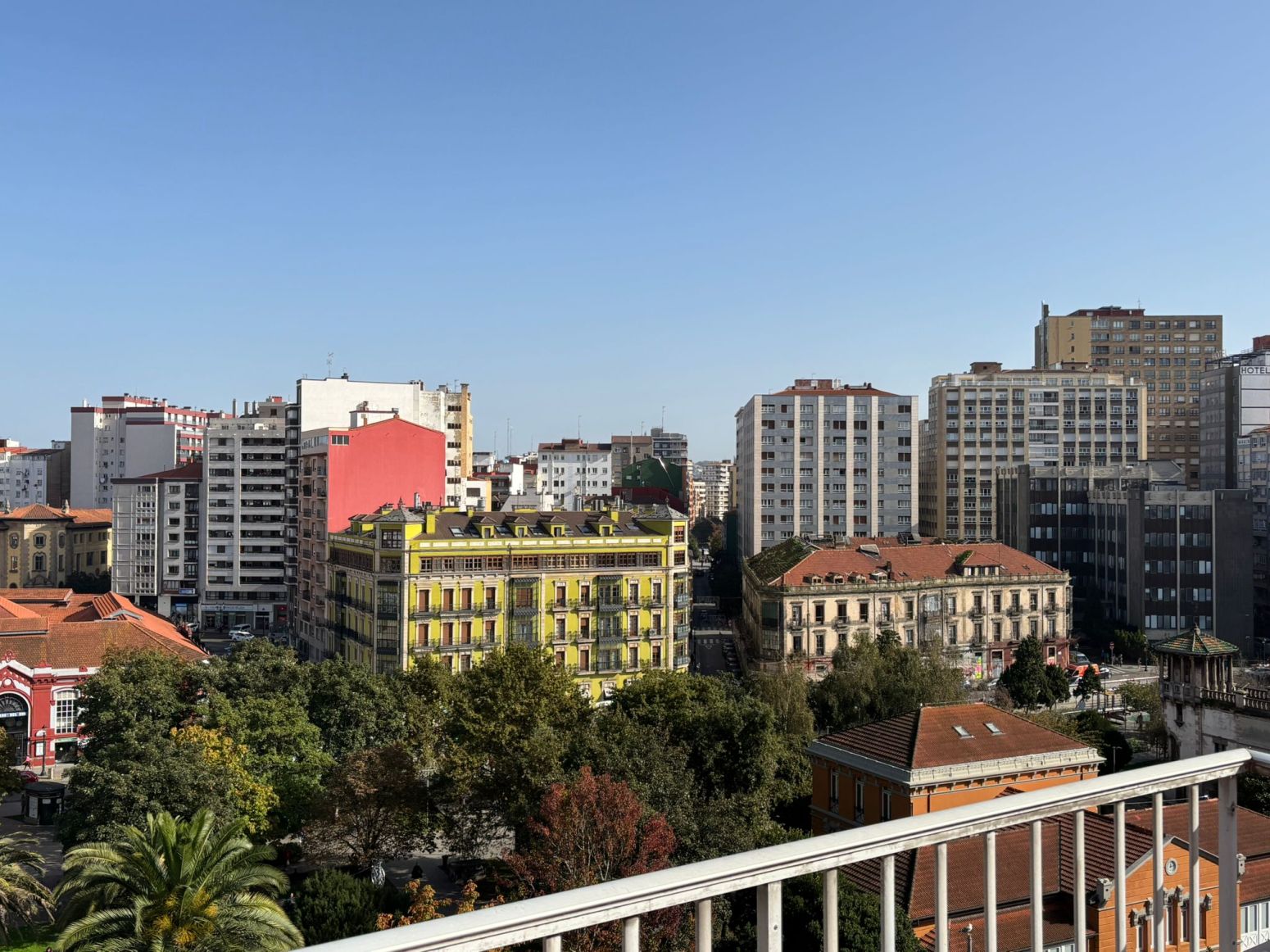 Ático de alquiler en Gijón - Avda Costa, Barrio del Centro
